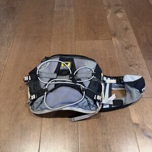 Mountainsmith Epic Belt Fanny Day Pack Waist Hiking Gray Bag